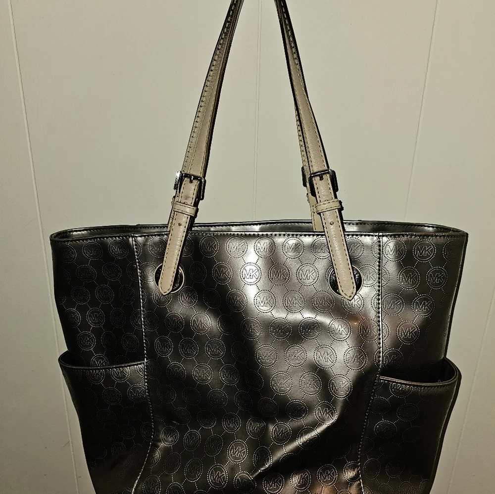 Purse - Picture 8 of 8